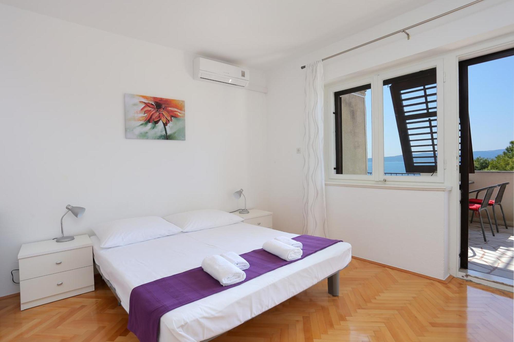 Apartments By The Sea Brela, Makarska - 2718 Bilik gambar